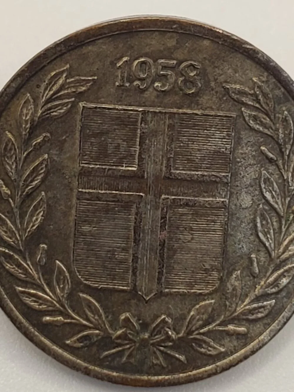 A Vintage IRELAND (KONUNGUR) Coin Bracelet, item # B-1195, . wt. 21 grams.